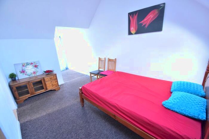 Studio To Rent In Brantwood Road, Luton LU1