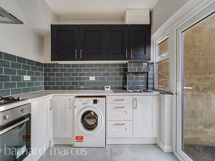 3 Bedroom Terraced House To Rent In Beecholme Avenue, Mitcham, CR4