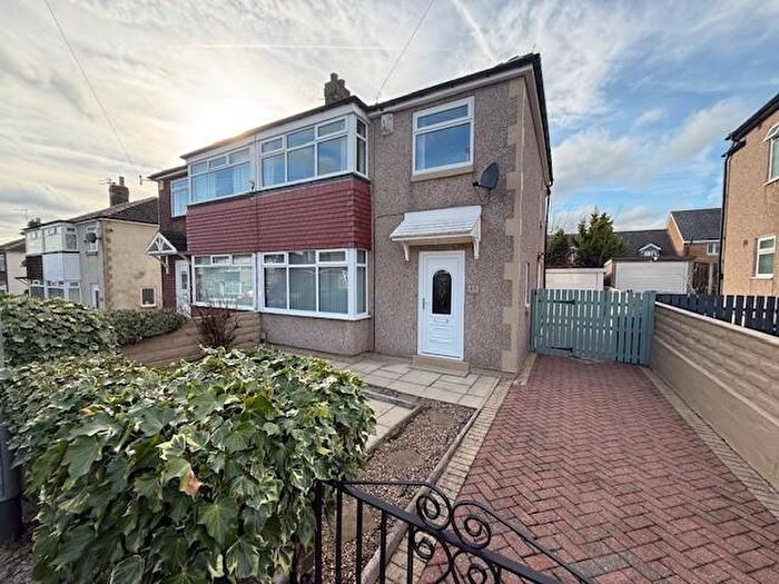 3 Bedroom Semi Detached House For Sale In Wrose Mount, Wrose, Shipley, BD18