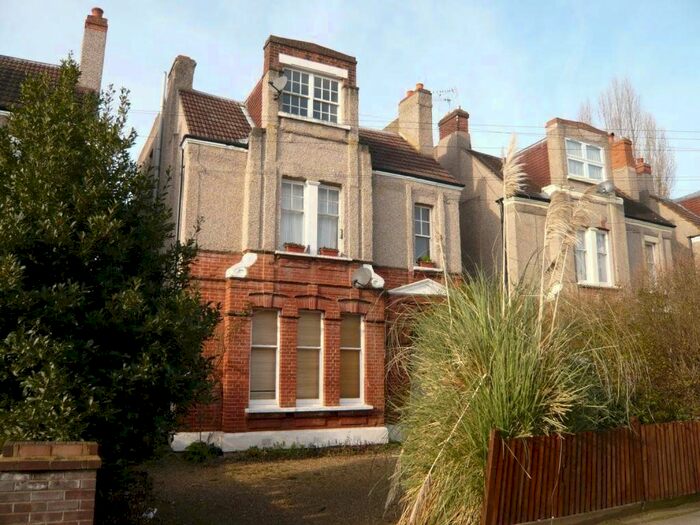 3 Bedroom Detached House To Rent In Hurstbourne Road, Forest Hill, London, SE23