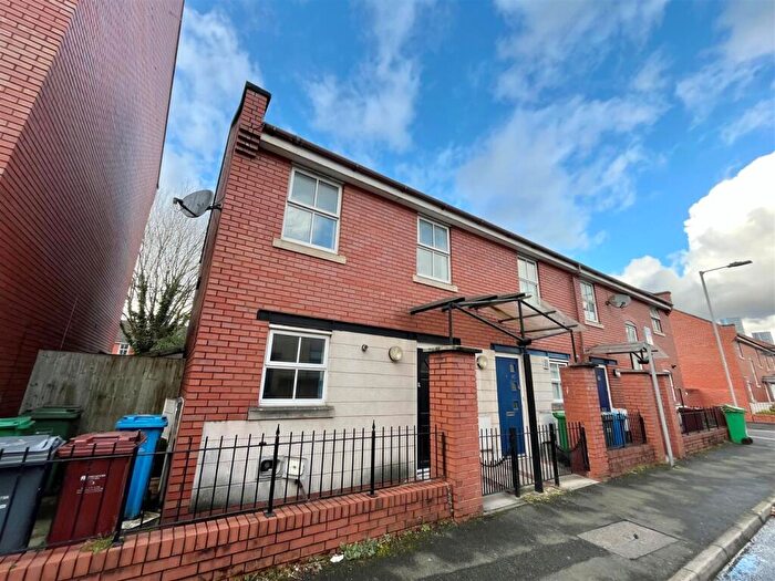 3 Bedroom Terraced House To Rent In Peregrine Street, Manchester, M15