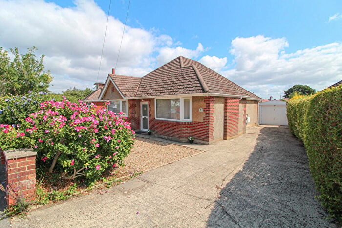 3 Bedroom Detached Bungalow For Sale In Wicket Road, Bournemouth, BH10