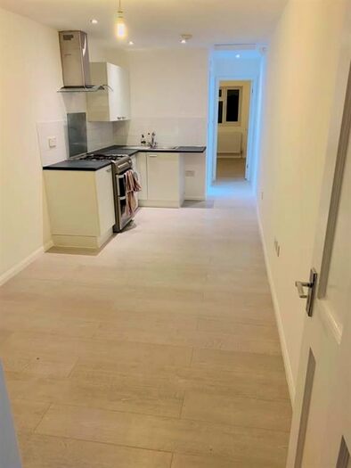 1 Bedroom Flat To Rent In Gresham Drive, Romford, RM6