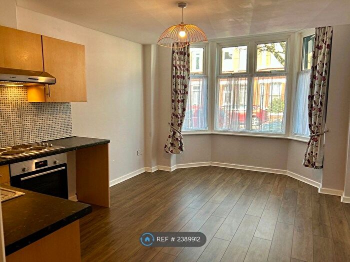 2 Bedroom Maisonette To Rent In Norfolk Road, Margate, CT9