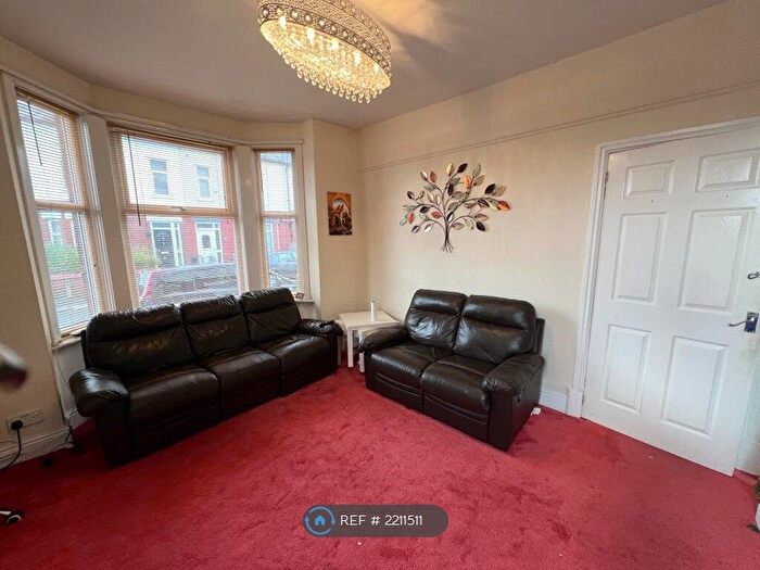 4 Bedroom End Of Terrace House To Rent In Highfield Range, Manchester, M18