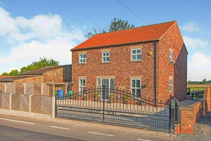 4 Bedroom Detached House For Sale In Whitgift, Goole, DN14