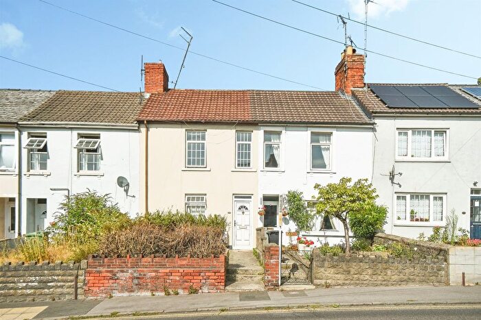 2 Bedroom Terraced House For Sale In Kingshill Road, Swindon, SN1