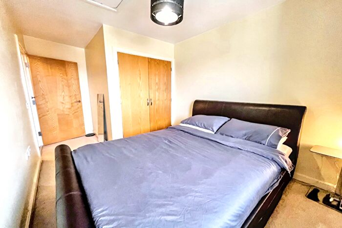 1 Bedroom Flat For Sale In Mistletoe Court, Seacole Crescent, Old Town, SN1
