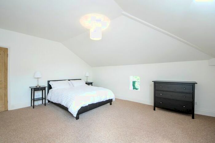 3 Bedroom Flat To Rent In Evesham Road, Cheltenham, GL52