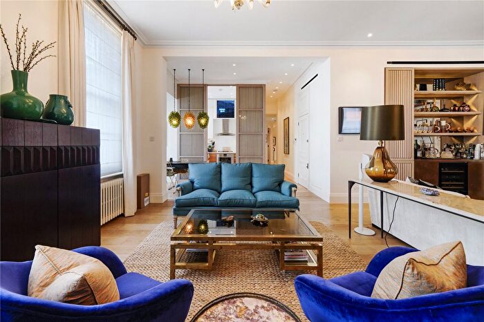 3 Bedroom Maisonette To Rent In Old Brompton Road, Chelsea, London, SW5