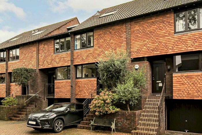 3 Bedroom Terraced House To Rent In Mallard Place, Twickenham, TW1