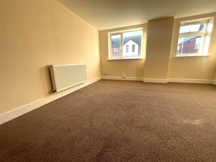 1 Bedroom Flat For Sale In Creek Road, Hayling Island, PO11