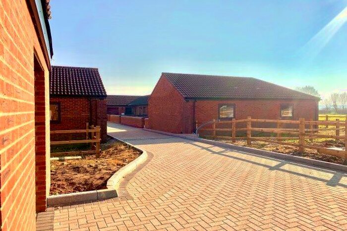 2 Bedroom Bungalow To Rent In Holme Farm Court, Nottingham, NG2