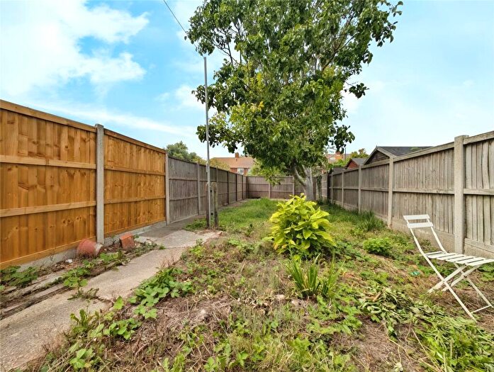 3 Bedroom End Of Terrace House For Sale In Cecil Avenue, Sheerness, Kent, ME12