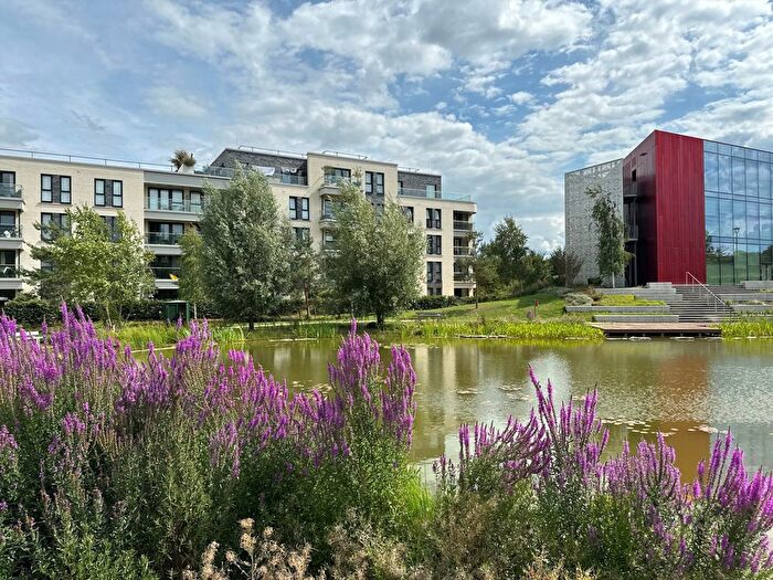 1 Bedroom Flat To Rent In Chieftain Road, Surrey, KT16