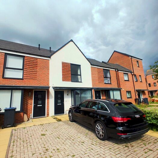 2 Bedroom House To Rent In Topland Grove, Birmingham, B31