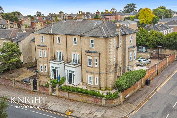 5 Bedroom Semi Detached House For Sale In Lexden Road, Colchester, CO3