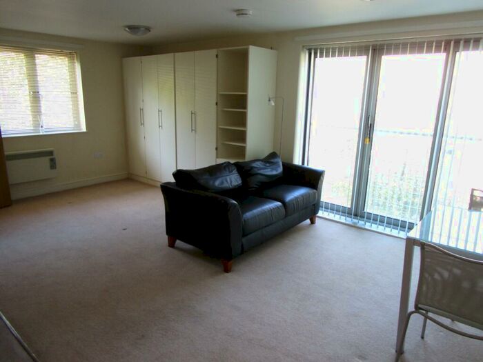 Studio To Rent In Cotham Lawn Road, Cotham, BS6