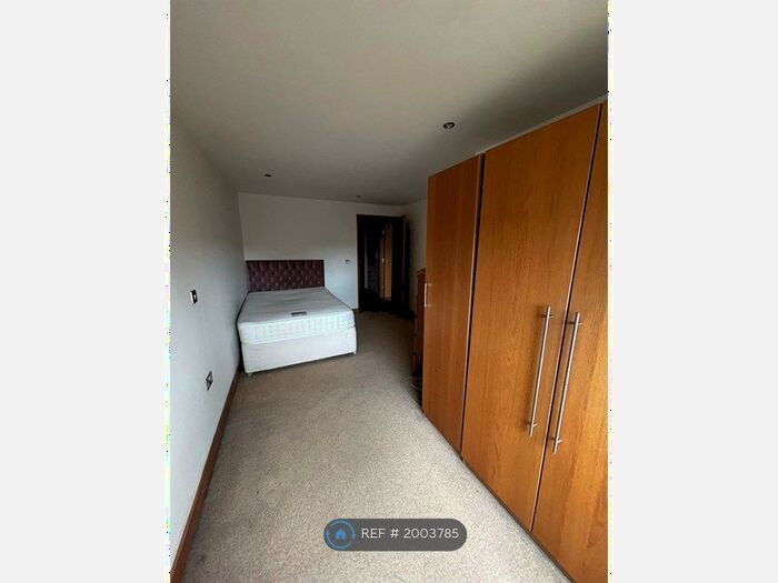 1 Bedroom Flat To Rent In Salts Mill Road, Shipley, BD17