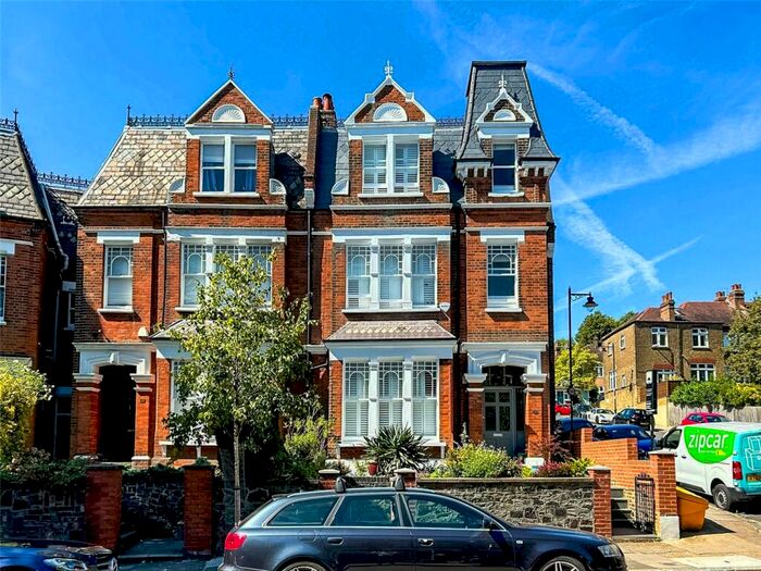 2 Bedroom Apartment To Rent In Whitehall Park, London, N19