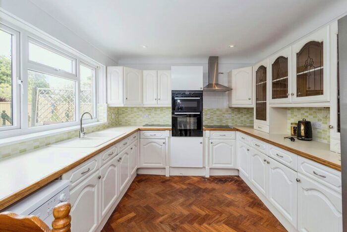 4 Bedroom Detached House For Sale In Lovedean Lane, Lovedean, Cowplain, Hampshire, PO8