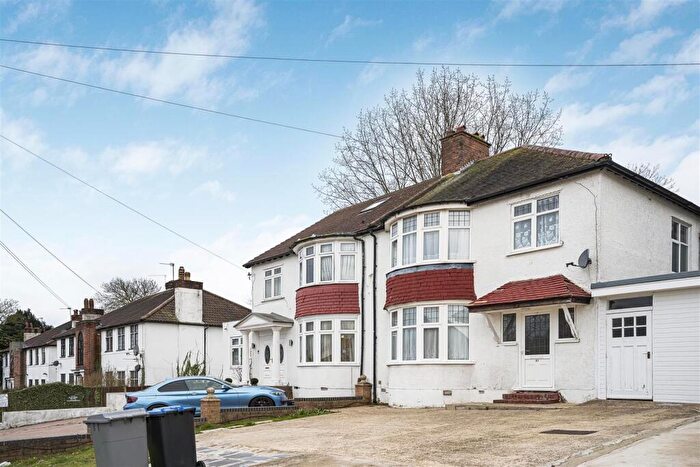 3 Bedroom Semi Detached House For Sale In Elms Lane, Wembley, HA0