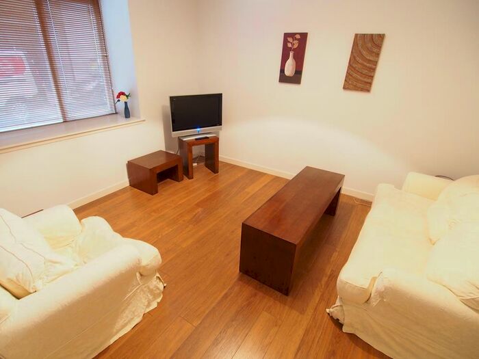 1 Bedroom Flat To Rent In Exchange Street, Aberdeen, AB11