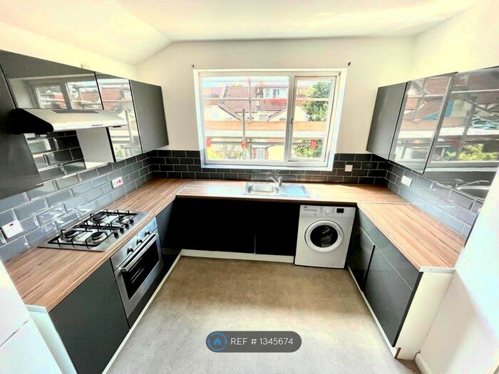 4 Bedroom Maisonette To Rent In Stapleton Road, Bristol, BS5