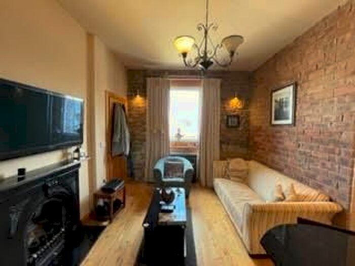 1 Bedroom Flat To Rent In Piersfield Grove, Edinburgh, EH8