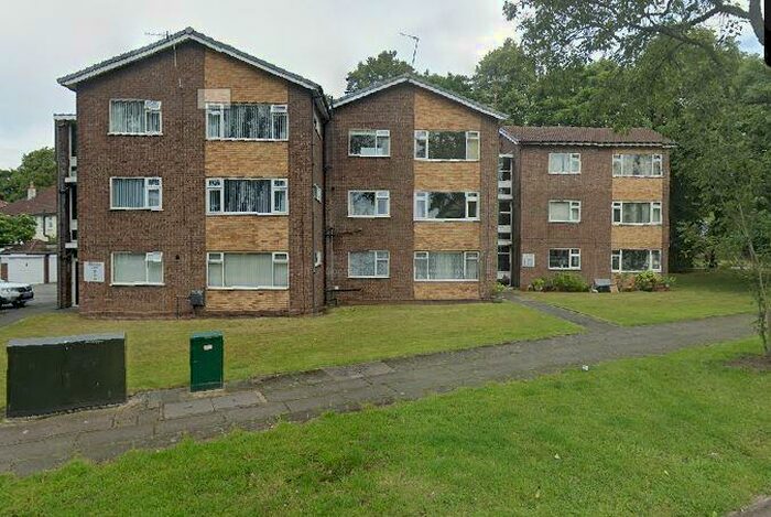2 Bedroom Apartment To Rent In Menlove Court, L18