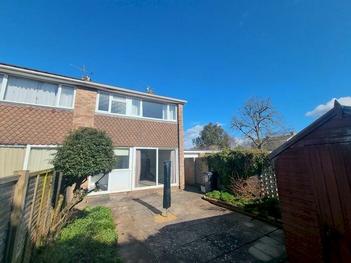 3 Bedroom End Of Terrace House To Rent In Amberlands Close, Backwell, BS48