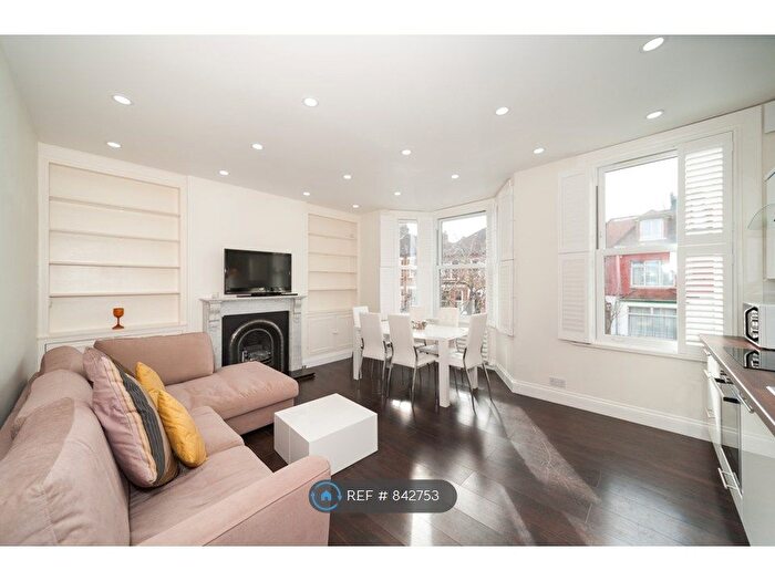 4 Bedroom Flat To Rent In Sesldon Road, London, SE27