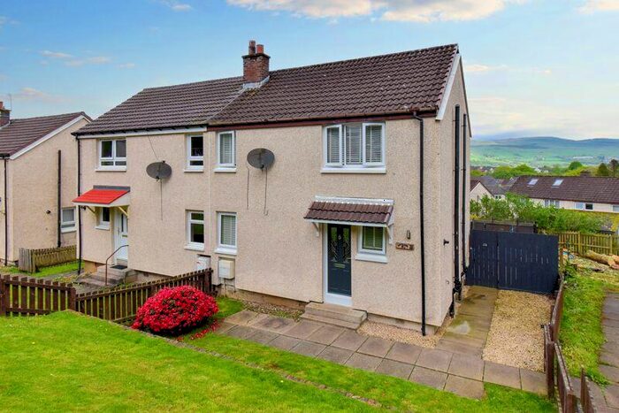 3 Bedroom Semi-Detached House For Sale In Gartshore Crescent, Twechar, G65