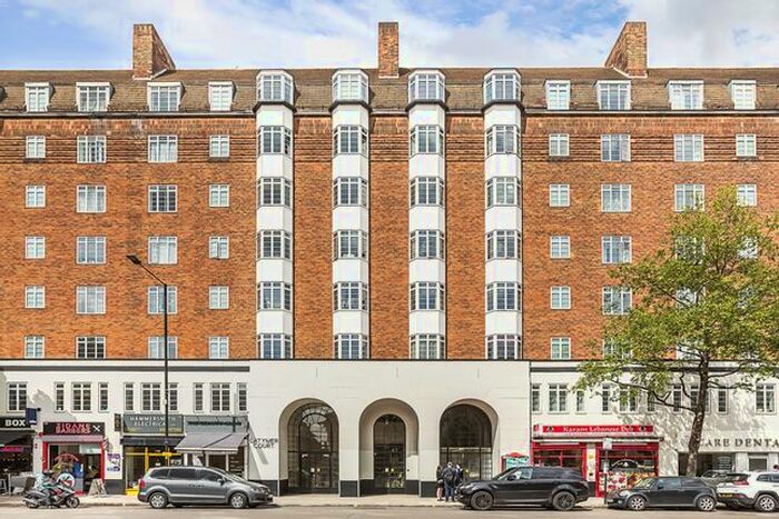2 Bedroom Flat To Rent In Latymer Court, Hammersmith Road, Hammersmith, W6