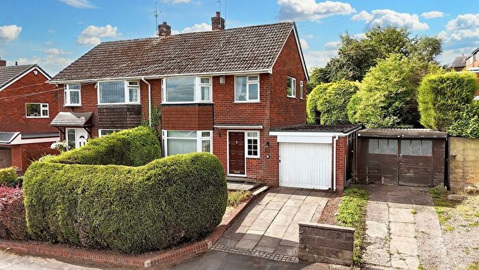 3 Bedroom Semi-Detached House For Sale In Willows Drive, Meir Heath, ST3
