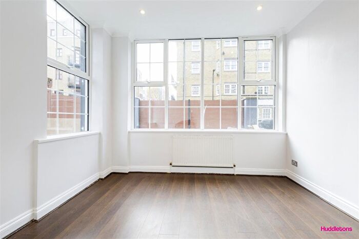 3 Bedroom Flat To Rent In Gff, Chalton Street, Euston, London, NW1
