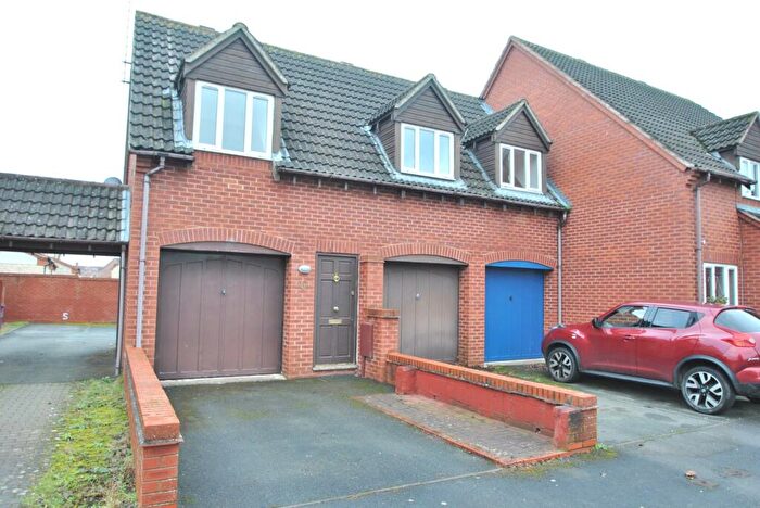 1 Bedroom Coach House For Sale In The Cloisters, Bishops Cleeve, Cheltenham, GL52