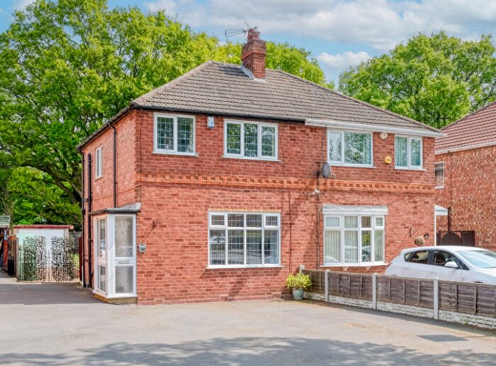 2 Bedroom Semi Detached House For Sale In Hurdis Road, Shirley, B90