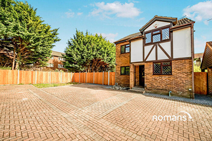 4 Bedroom Detached House To Rent In Deerswood, Maidenhead, Berkshire, SL6