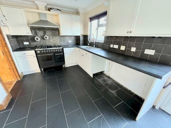 3 Bedroom House To Rent In Cruden Road, Gravesend, DA12