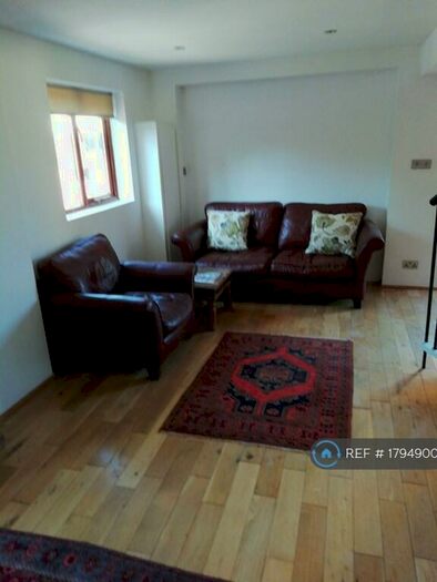 1 Bedroom Flat To Rent In High Cross, Ware, SG11