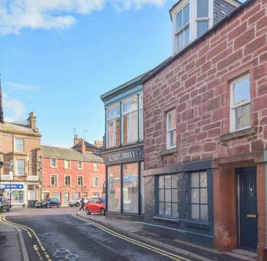 3 Bedroom Town House To Rent In Glengate, Kirriemuir, Angus, DD8