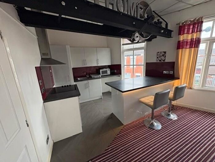 1 Bedroom Flat To Rent In Flat, A Princes Avenue, HU5