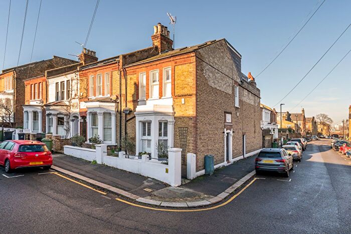 5 Bedroom End Terrace House For Sale In Rozel Road, London, SW4