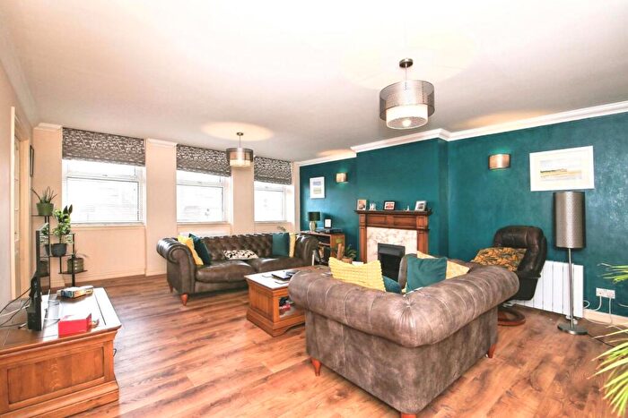 2 Bedroom Flat For Sale In Priestgate, Peterborough, Cambridgeshire, PE1