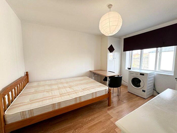 Studio To Rent In Stroud Green Road, Finsbury Park, N4
