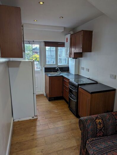 1 Bedroom Flat To Rent In Coppermill Road, Staines-Upon-Thames, TW19