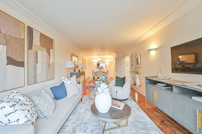 3 Bedroom Flat For Sale In Sovereign Court, Kensington, London, W8