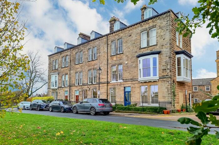 2 Bedroom Flat To Rent In Church Square, Harrogate, HG1