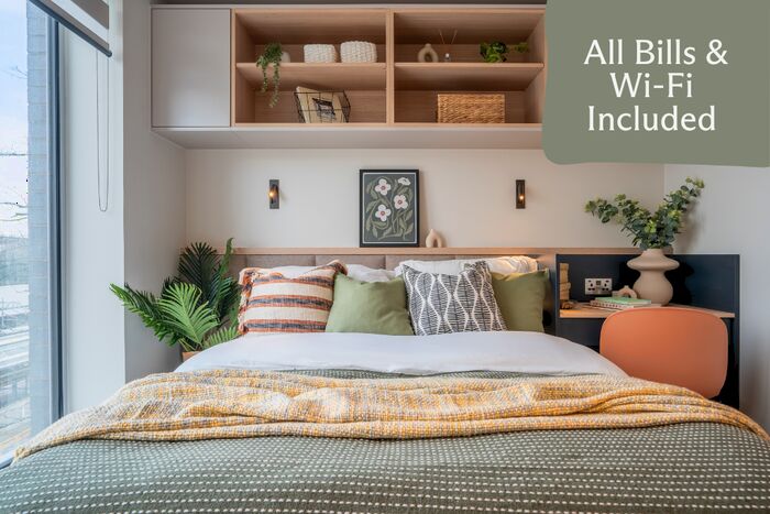 Studio To Rent In The Mall, London, W5